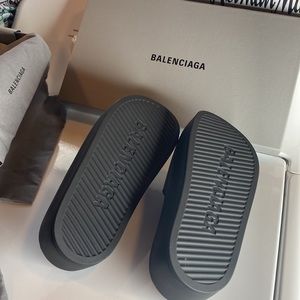 Balenciaga 7b noir BRAND NEW